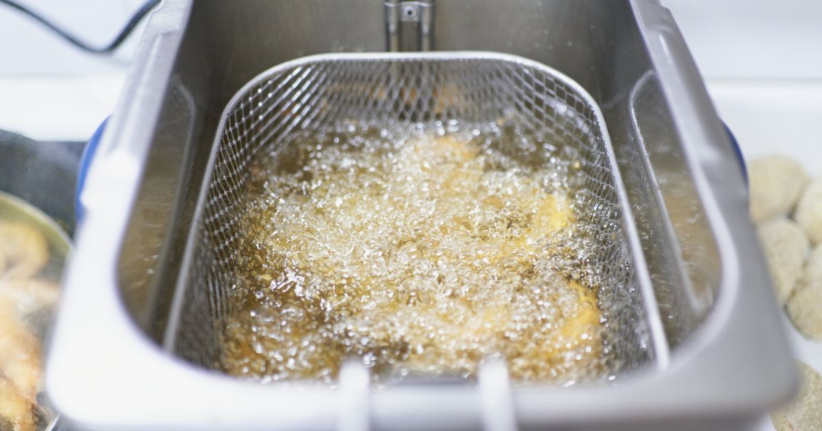 frietketel schoonmaken met afwastablet