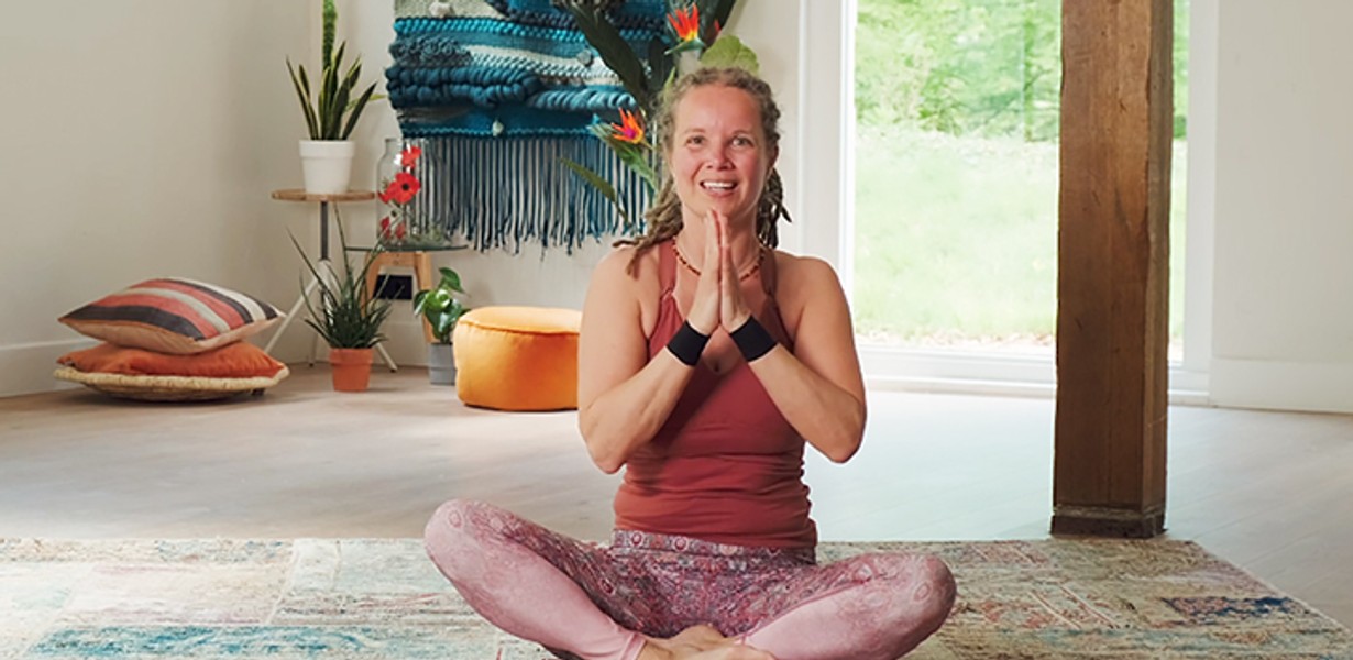 Carry de Boer - yoga met een verhaal