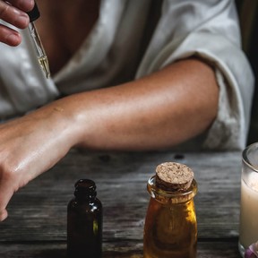 5. website-artikelbeeld-ayurveda zelfmassage-2200×1000