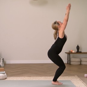 Voed de krijger in jou vinyasa