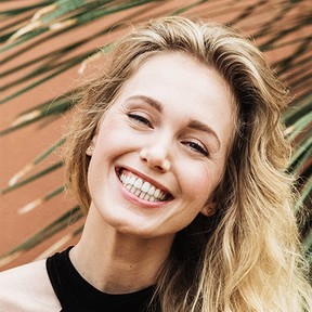 Rosanne Mostert