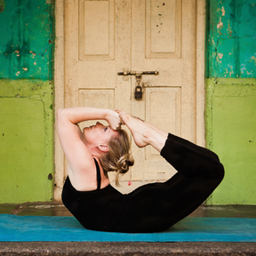 Dhanurasana