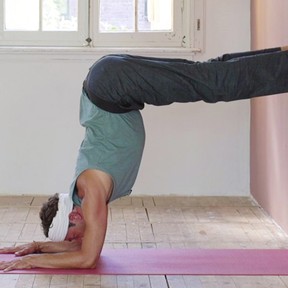 Patrick Vermeulen - how to yoga - pauw en halve pauw 720x440