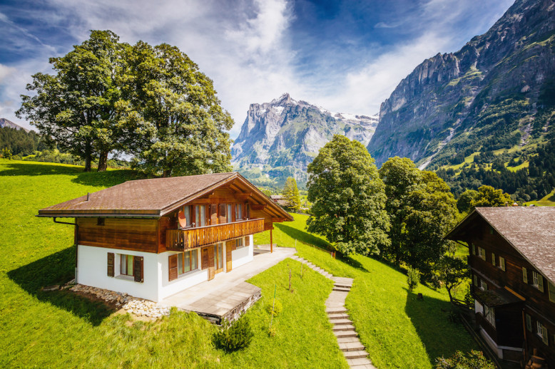 Ce village suisse vous donne jusqu'à 60 000 euros pour venir y habiter